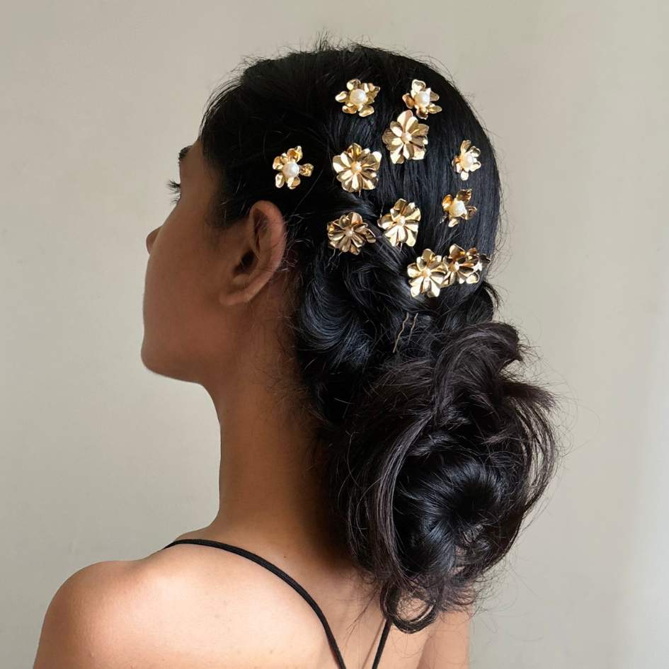Set of 2 Iris Pearl U Pins - Gold